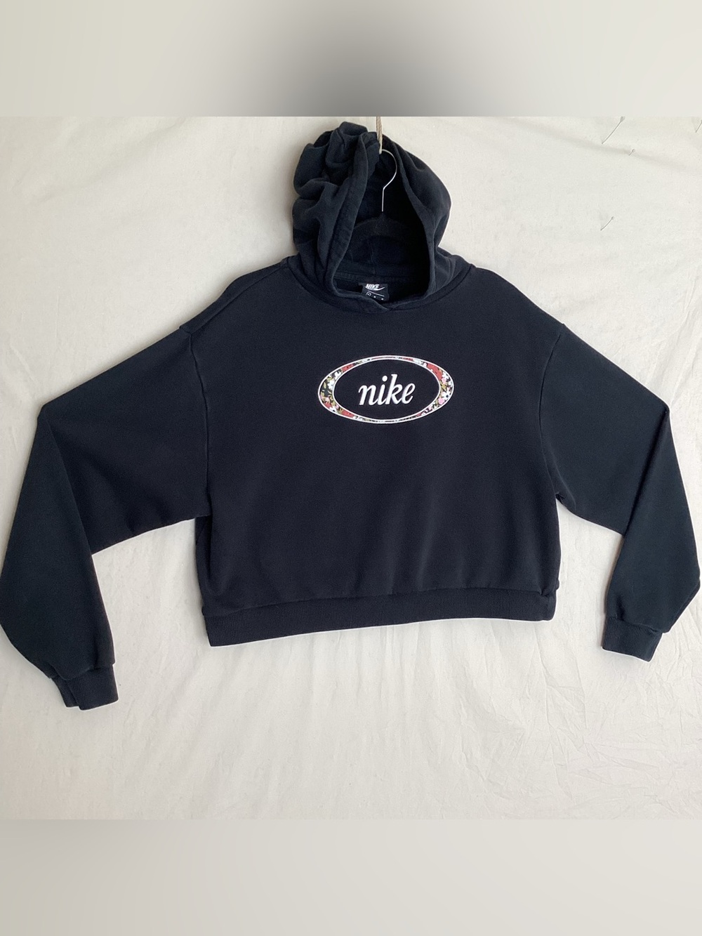 Nike cropped hoodie sweatshirt floral logo